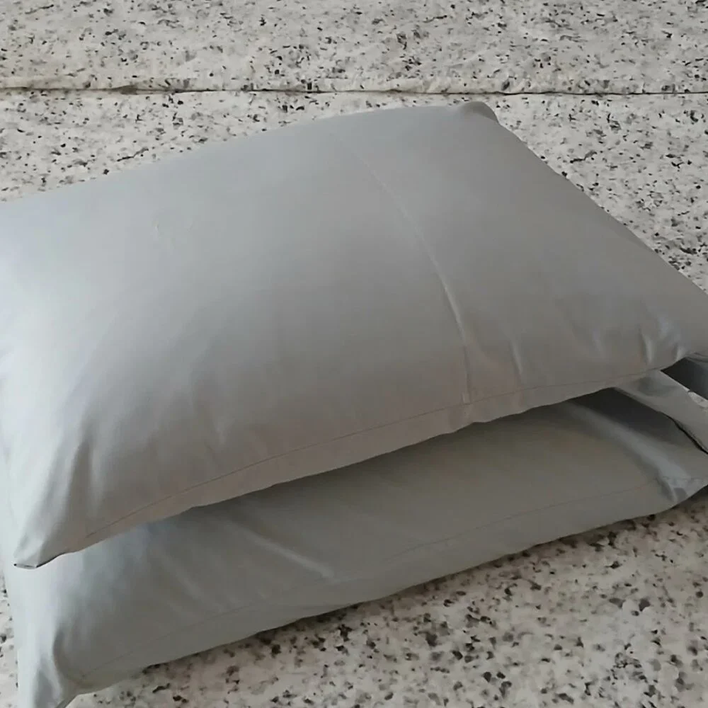 Calvin Klein Home Collection Pillowcases (2) Standard/ Queen